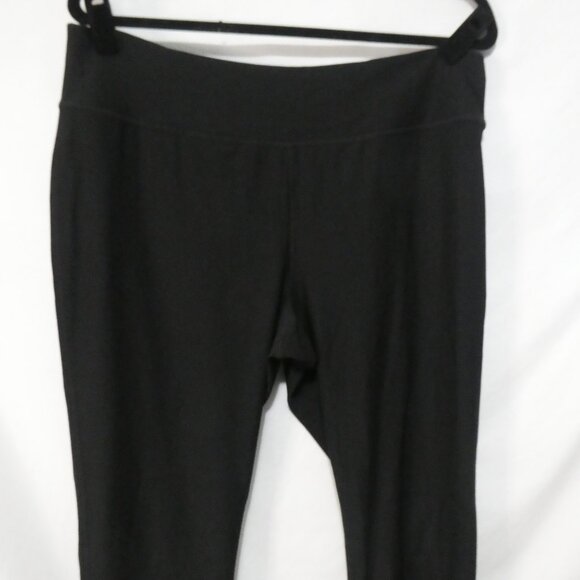 ATHLETIC WORKS - Fitted Crop - Dri More Tech | XL | Cropped Black Leggings - Picture 6 of 16